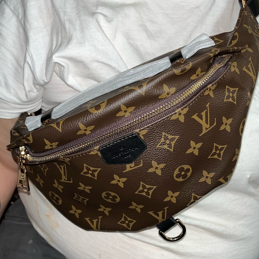 Monogram Canvas  BUM/BELT  r Bag